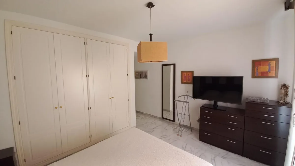 803dbaf7-67a5-4ac6-ae87-a0178e02c175