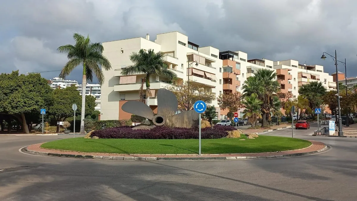 f6463cfd-ef61-4b7c-aa63-36bd70b6433d