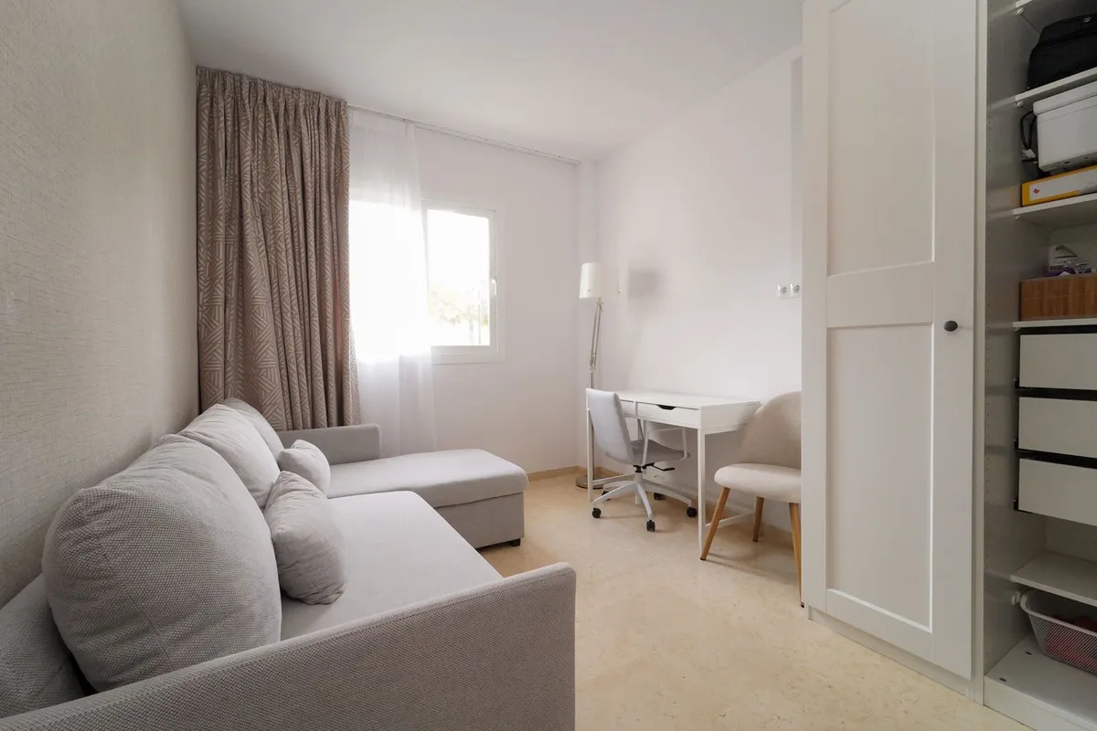 1fd46c2d-ed35-48c4-ba20-6df8f50e62f2