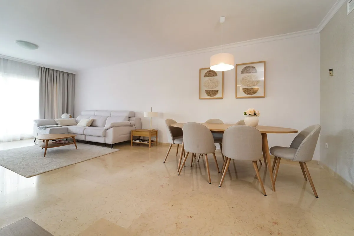 33b31c52-1323-4e74-9d55-679981bd5703