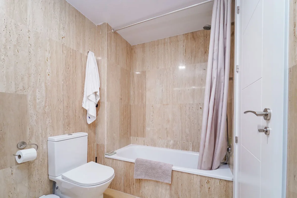 d24084ac-6435-42c6-b355-278f1a724f33