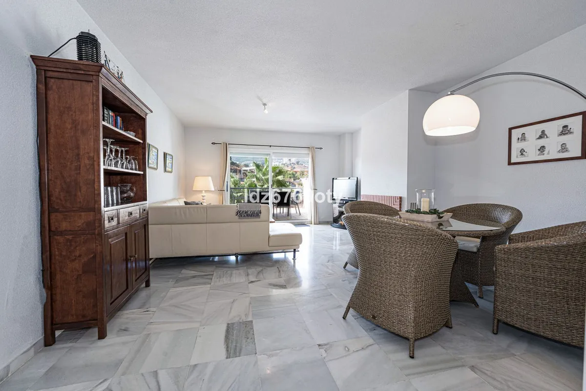 0b738dba-e8b8-4893-99f5-b346f07a1e35