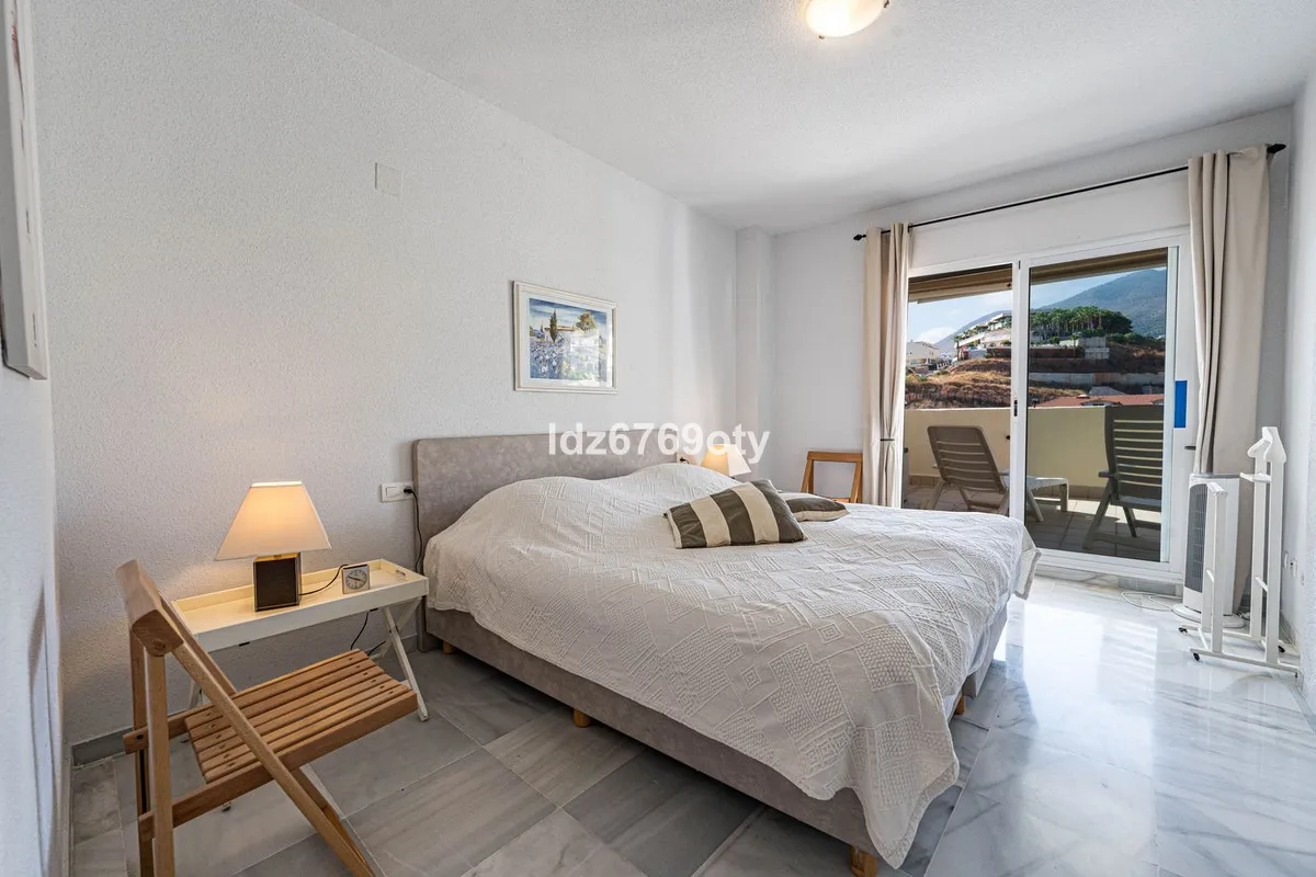 d30784e0-b773-45e5-ad54-92f4807fd0a7