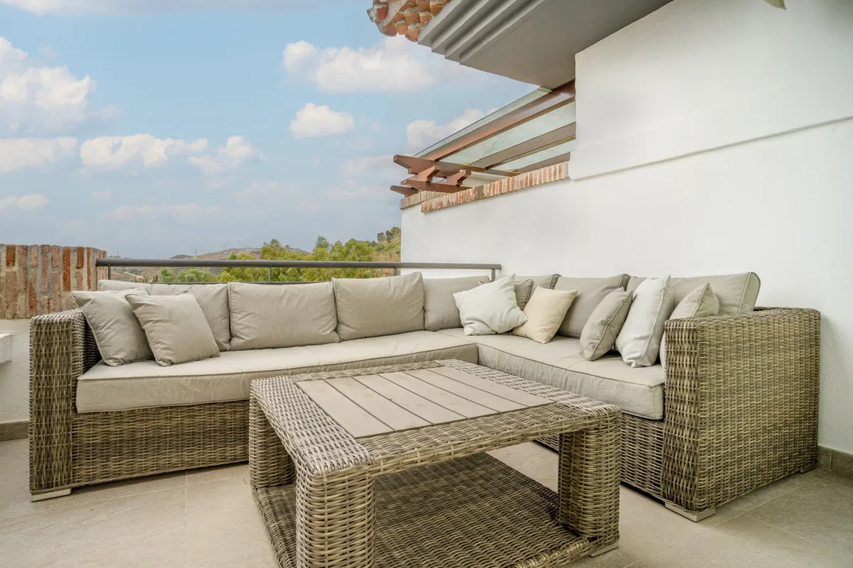 070493c1-f09d-42ff-b294-52bde02a2423