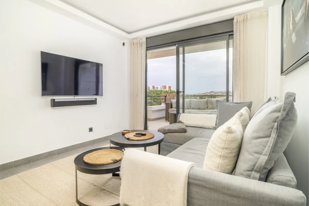 8eb23492-0880-4a18-815d-b603af0a5896