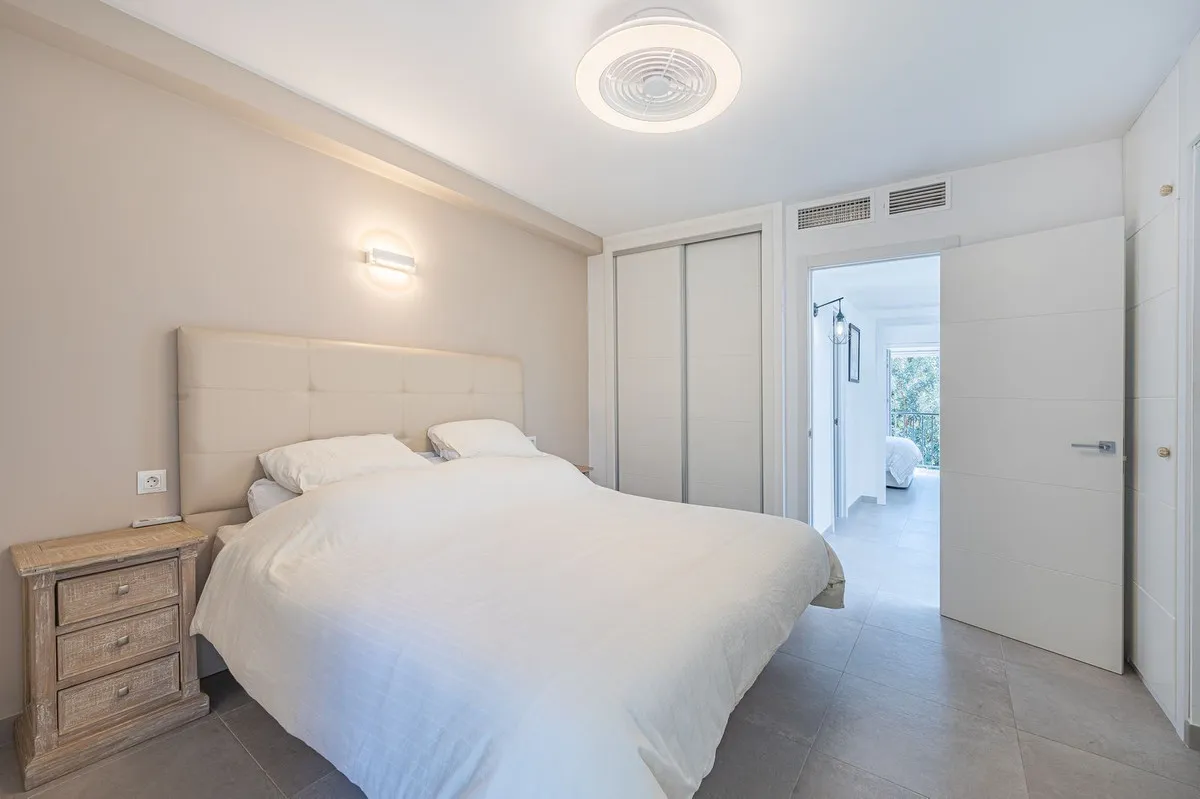 213c85c1-d501-4aa3-a21f-025155b8f993