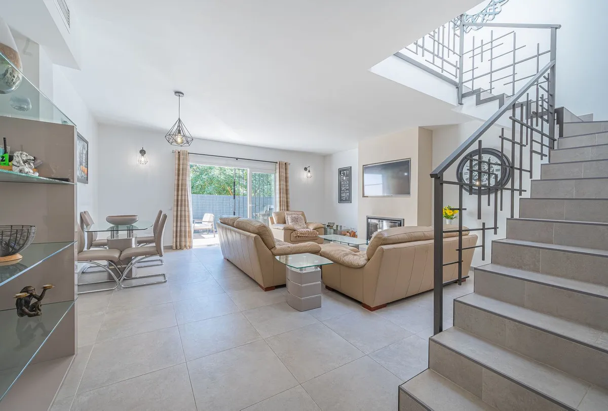 4b765ea7-baaa-46cd-a475-ed0dc13efd73