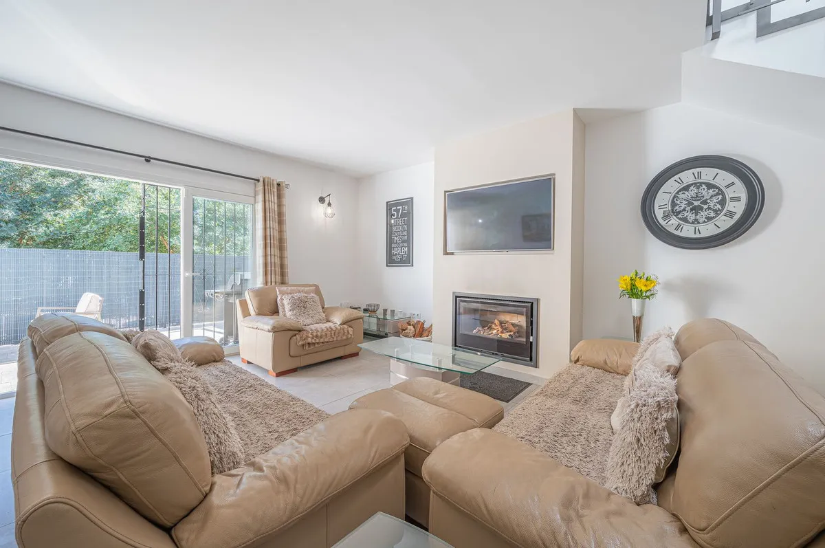 e55f0de5-783c-47dd-bd59-df8c99453926