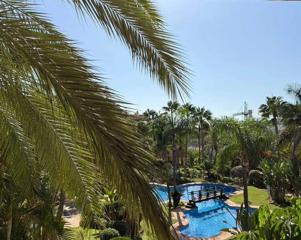 067eb05b-fdf9-4a1d-98ee-876fa4d82a2f