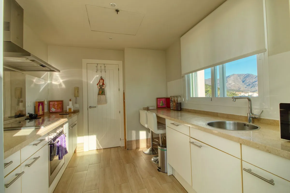 0441704e-b638-425f-8e27-8d9612745794