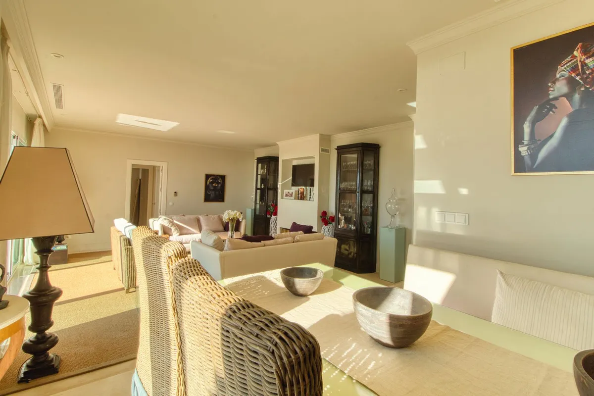 143927d8-bd2c-4a85-95e2-b3cc3a63d94b