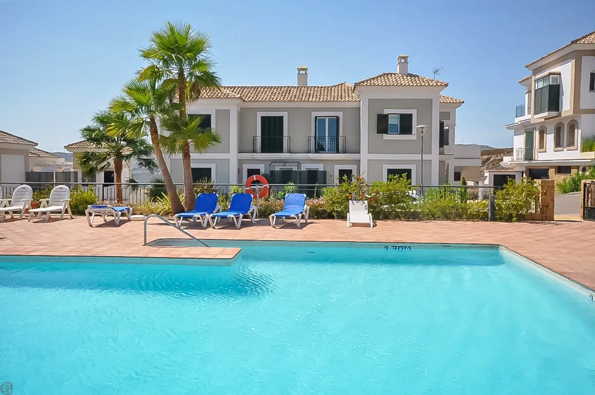 3eb1096b-1e7b-4788-9619-c33ae385482c