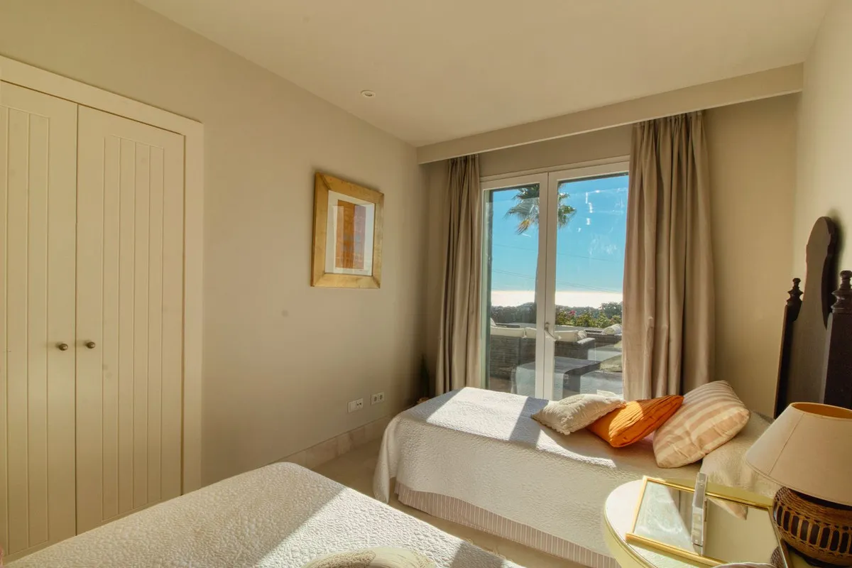 84183b69-804f-4fb6-8858-e3ebc27d0821