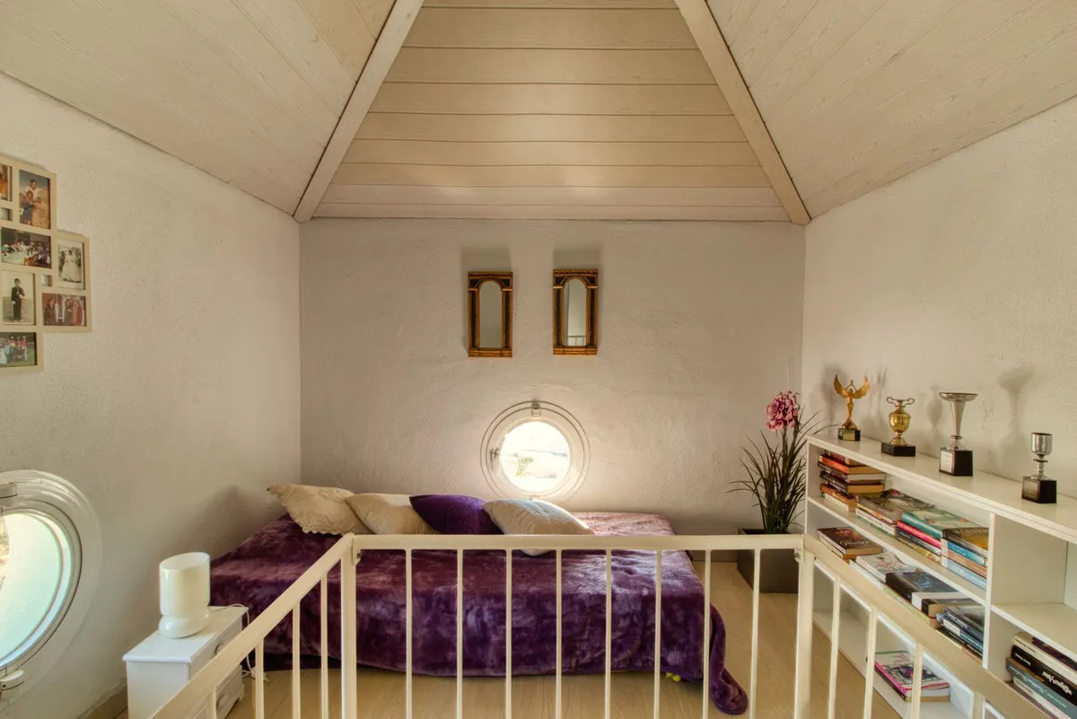 9025fc18-8979-4cda-b7be-825d03800223