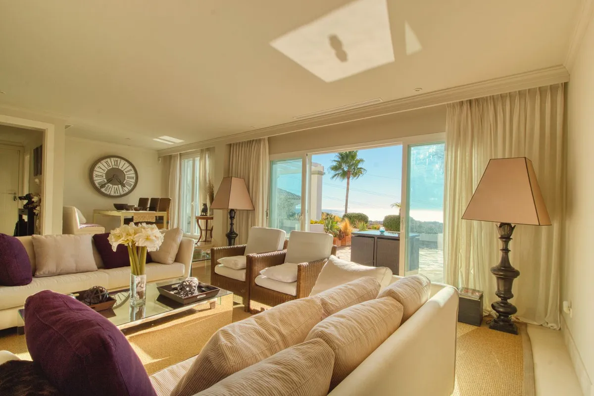 b27310e7-0bb2-41ae-ac0e-3d932cb5e83a