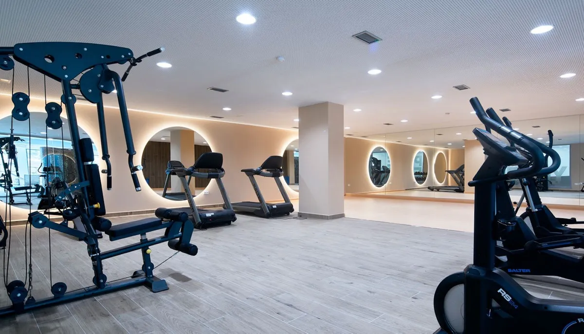 676447f8-c027-49a8-ba41-c47365fbbffe