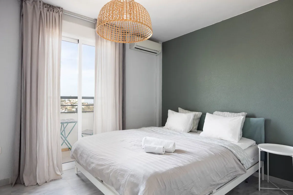 bda1094f-39b5-4617-97a4-2180e8e0d783