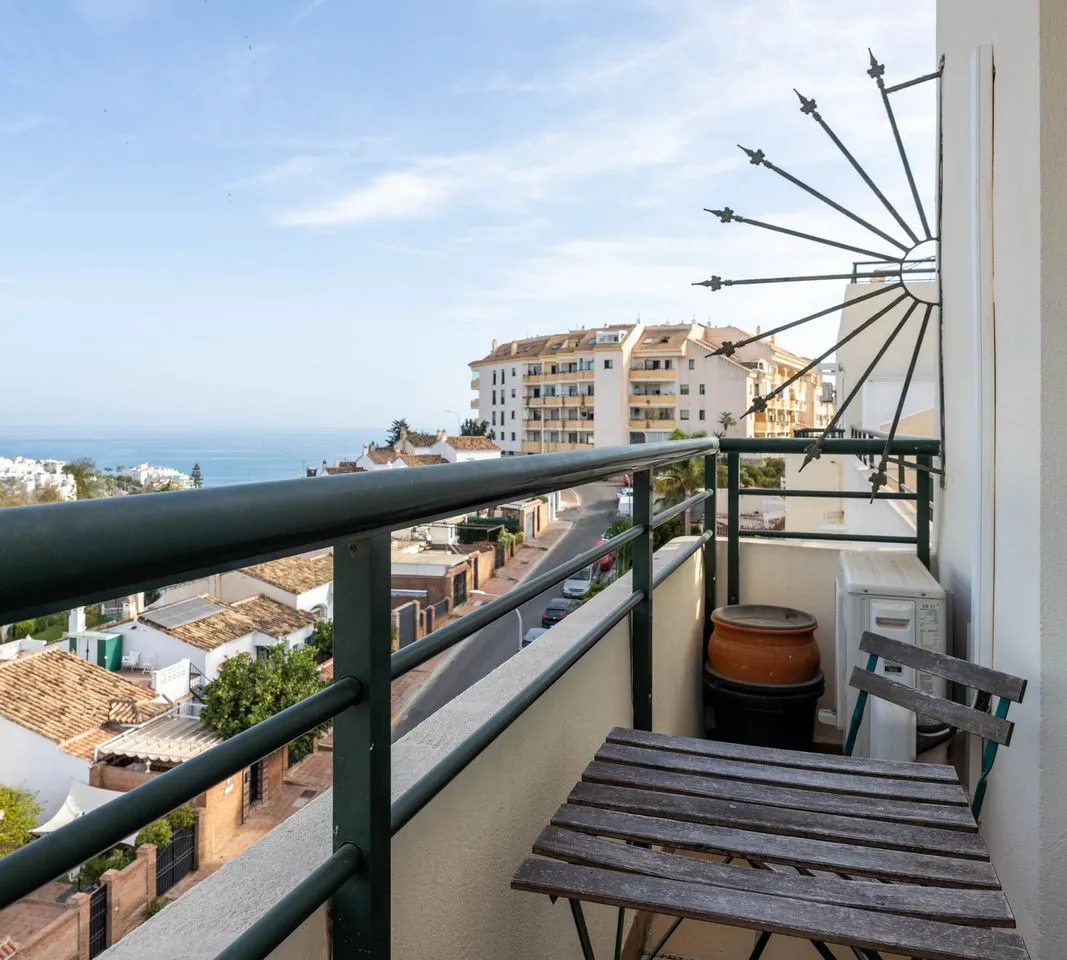 c509b984-359e-444d-af1a-0cc7d3de43ae