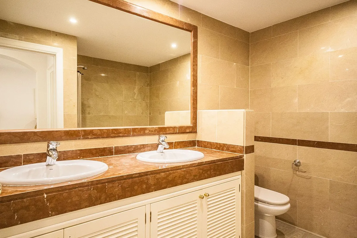 2321852c-c5b7-43a6-ab60-04962adcd594