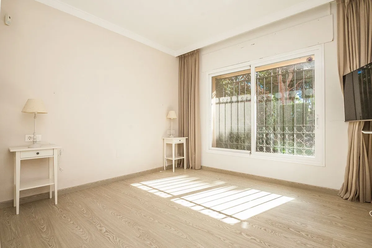 35dfdc97-0701-4f35-bc57-e88726685270