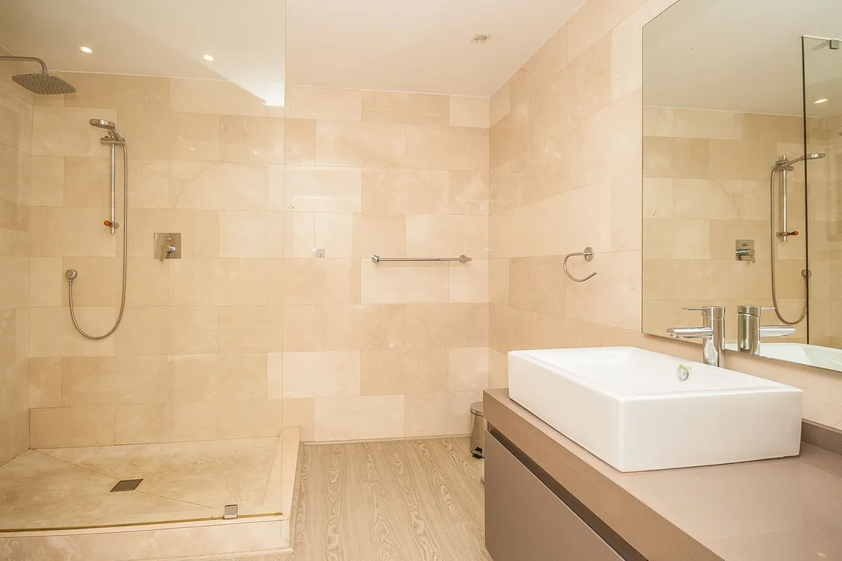 db825cdf-9418-40f8-ad53-cae721012d9b