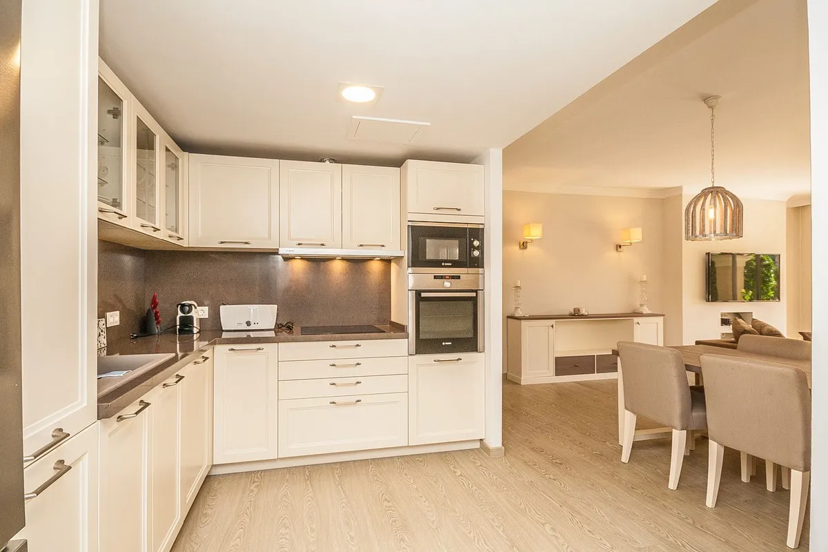 e665366e-bafc-417f-a9f1-7a6bc26732ad