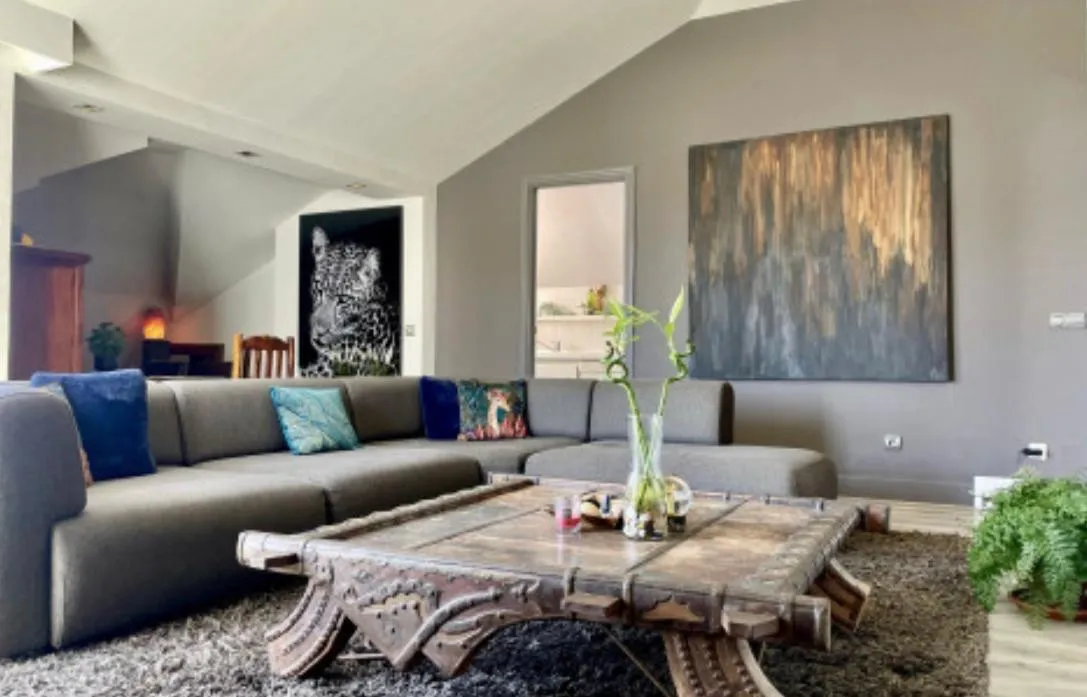 b6aedbb4-b5fd-48a8-bde4-28a72b66664d