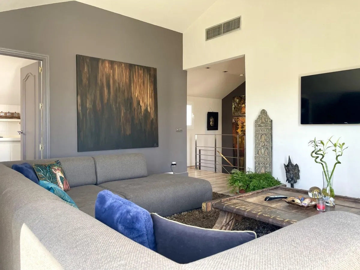 c4c1efb2-d17c-4b57-9ddb-75112bb8d4ae