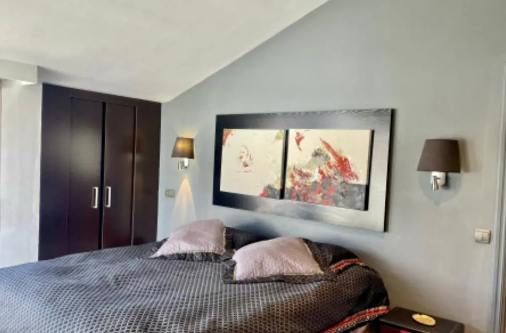 f84f34f8-f9df-4eec-86a7-c3e14481efb8