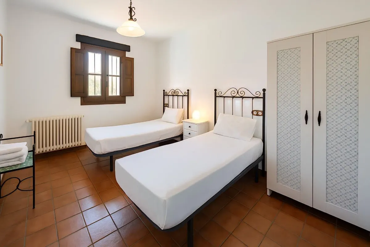 117b61b6-aca7-479b-a073-93c46de91f74