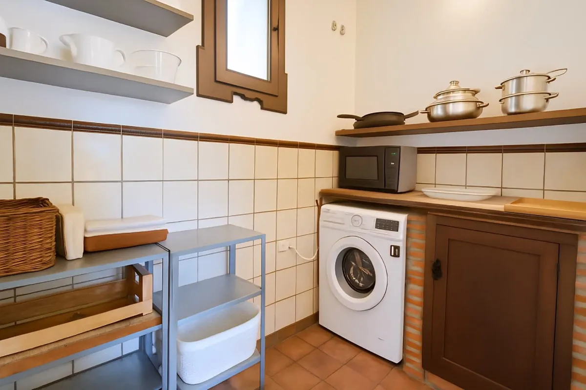 2ac6f56e-4ece-4a03-9bf5-137baa5dfe48