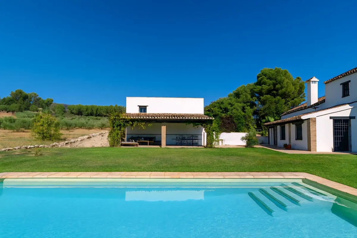 b45b5028-71e0-4a86-9a23-2f319f8df7e9