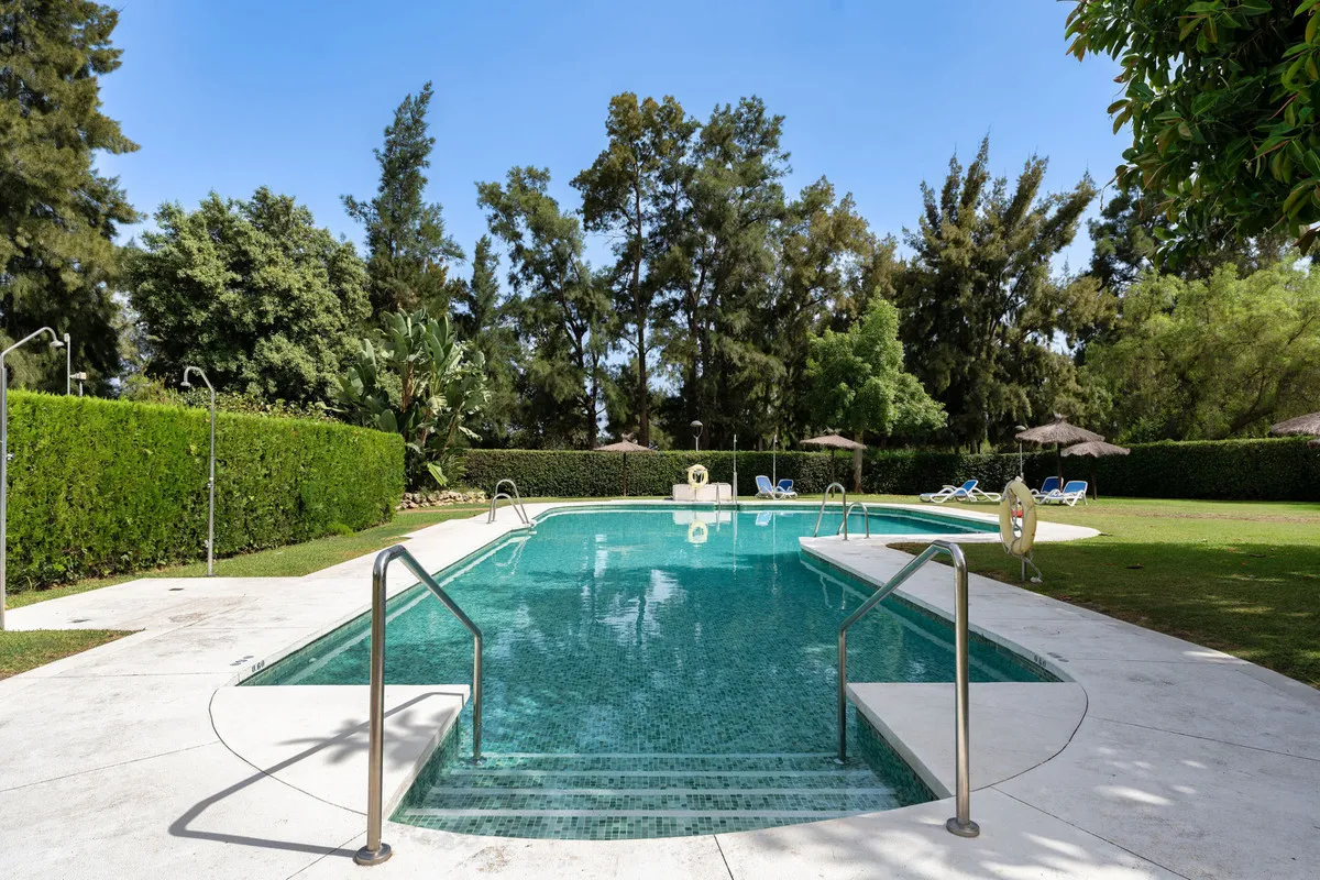 908f458e-75b1-40c0-a887-76021e9ffae2