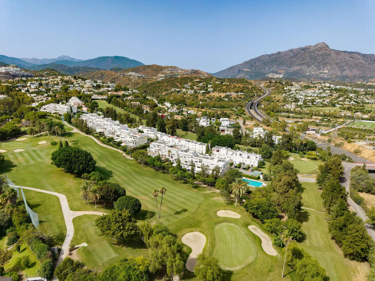 9352062c-f44c-4183-b807-24c2129752d5