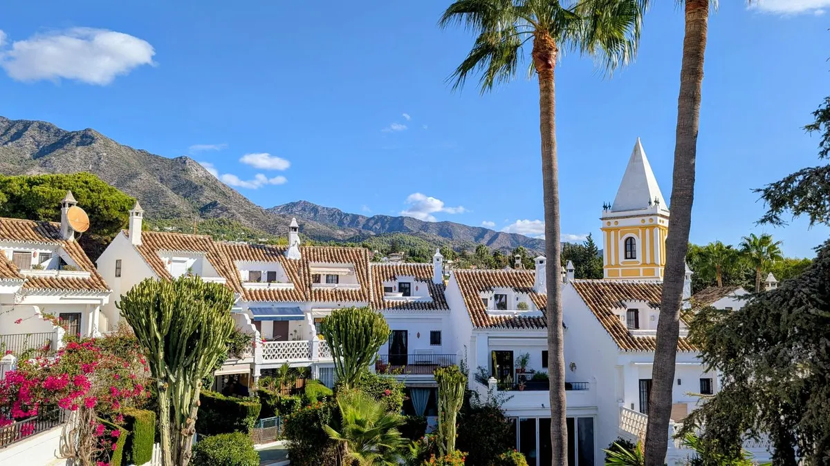 b65332e5-8322-41d8-aa61-ae363b9206c6