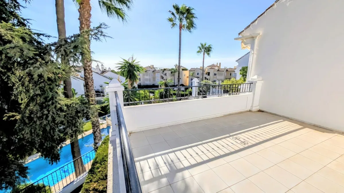 f0067b58-ef48-4aa3-8433-505bbfcb2b89