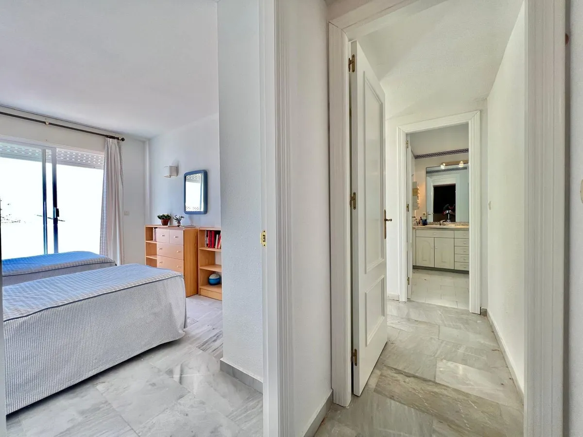 aec0bdd5-734a-404a-bd22-a04887c71e6e