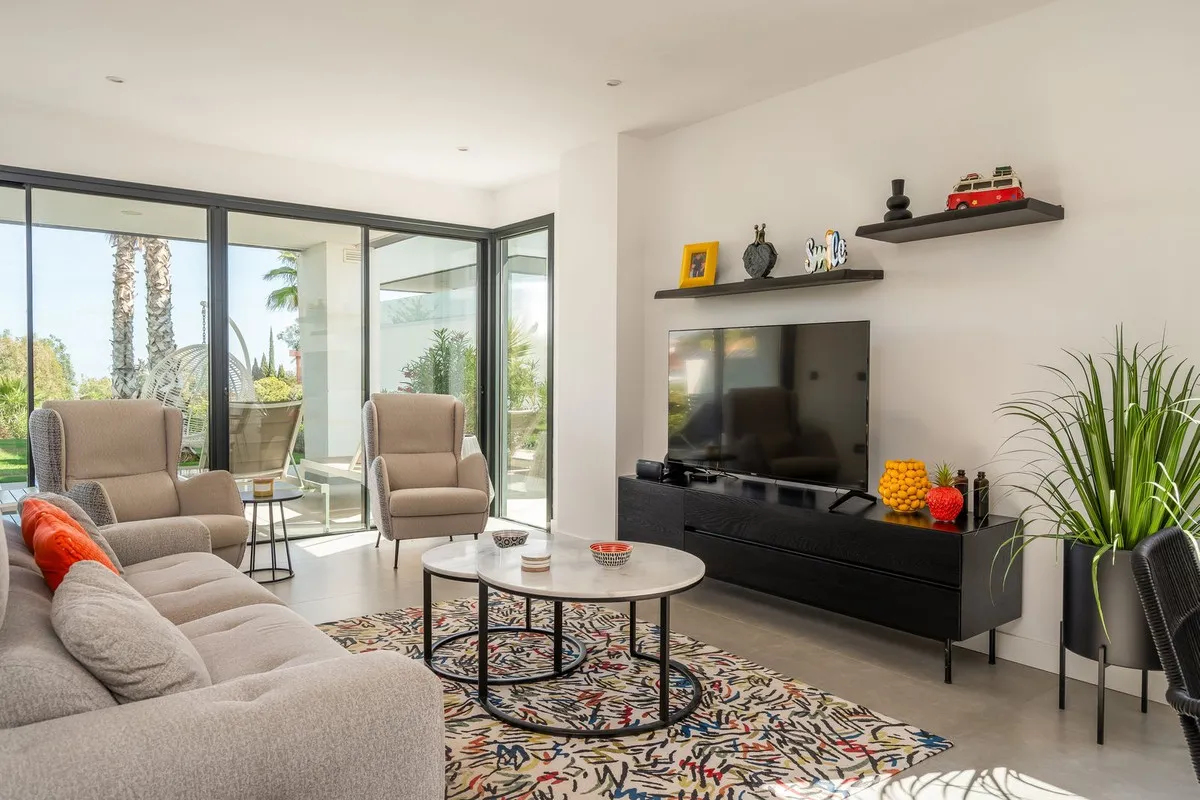 99887872-4c11-47ec-8c87-59bf41797695