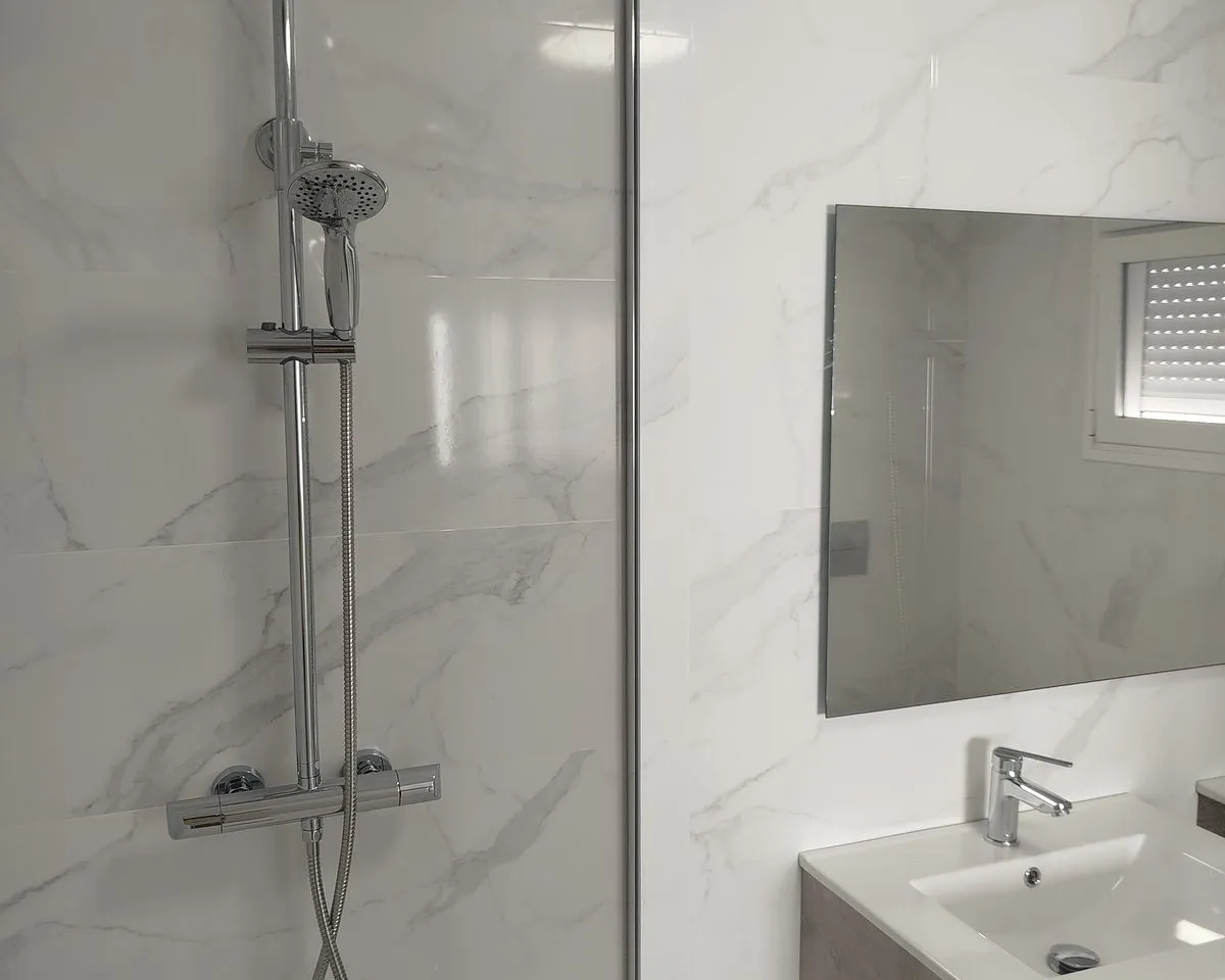 193d63fc-9743-433c-b576-0e49928a96df