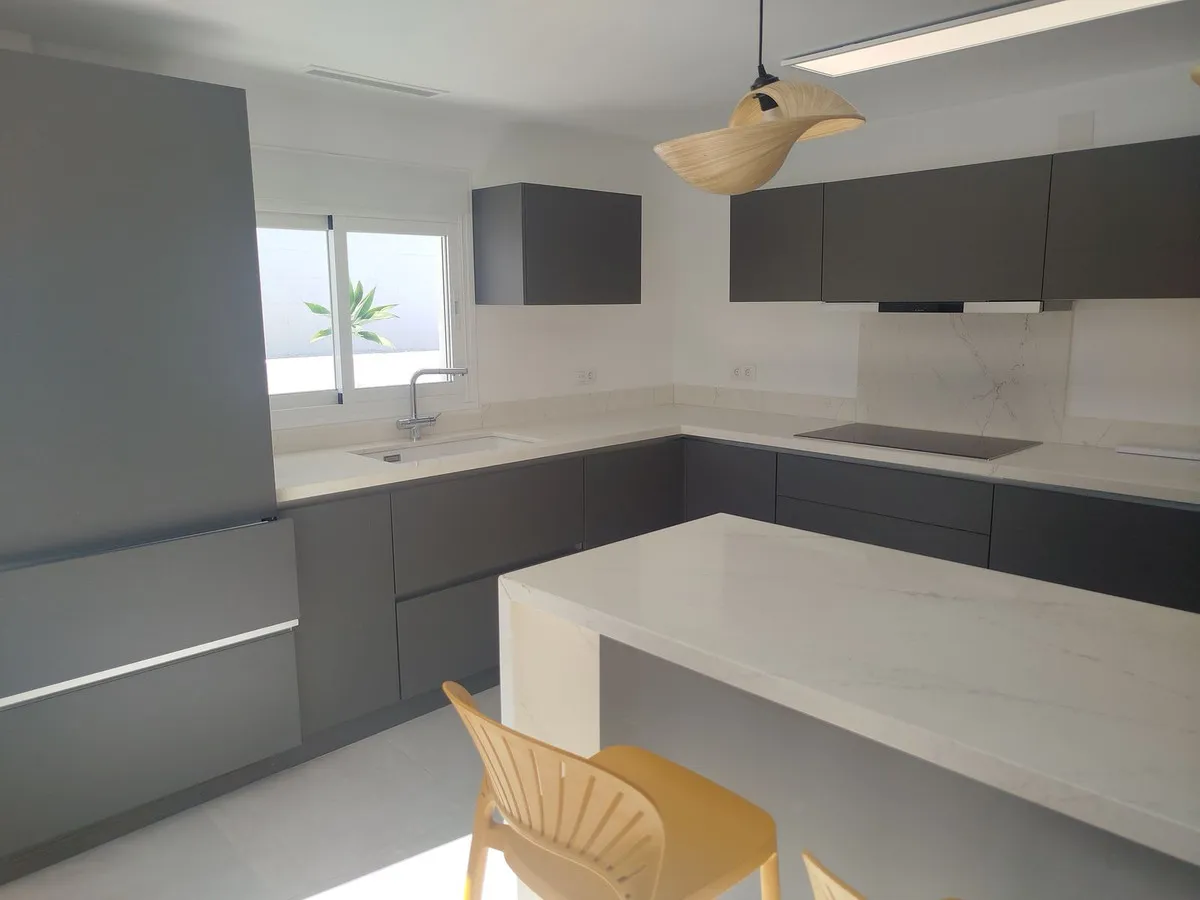 32d36828-5f40-4902-9399-7cb7d5bf7360