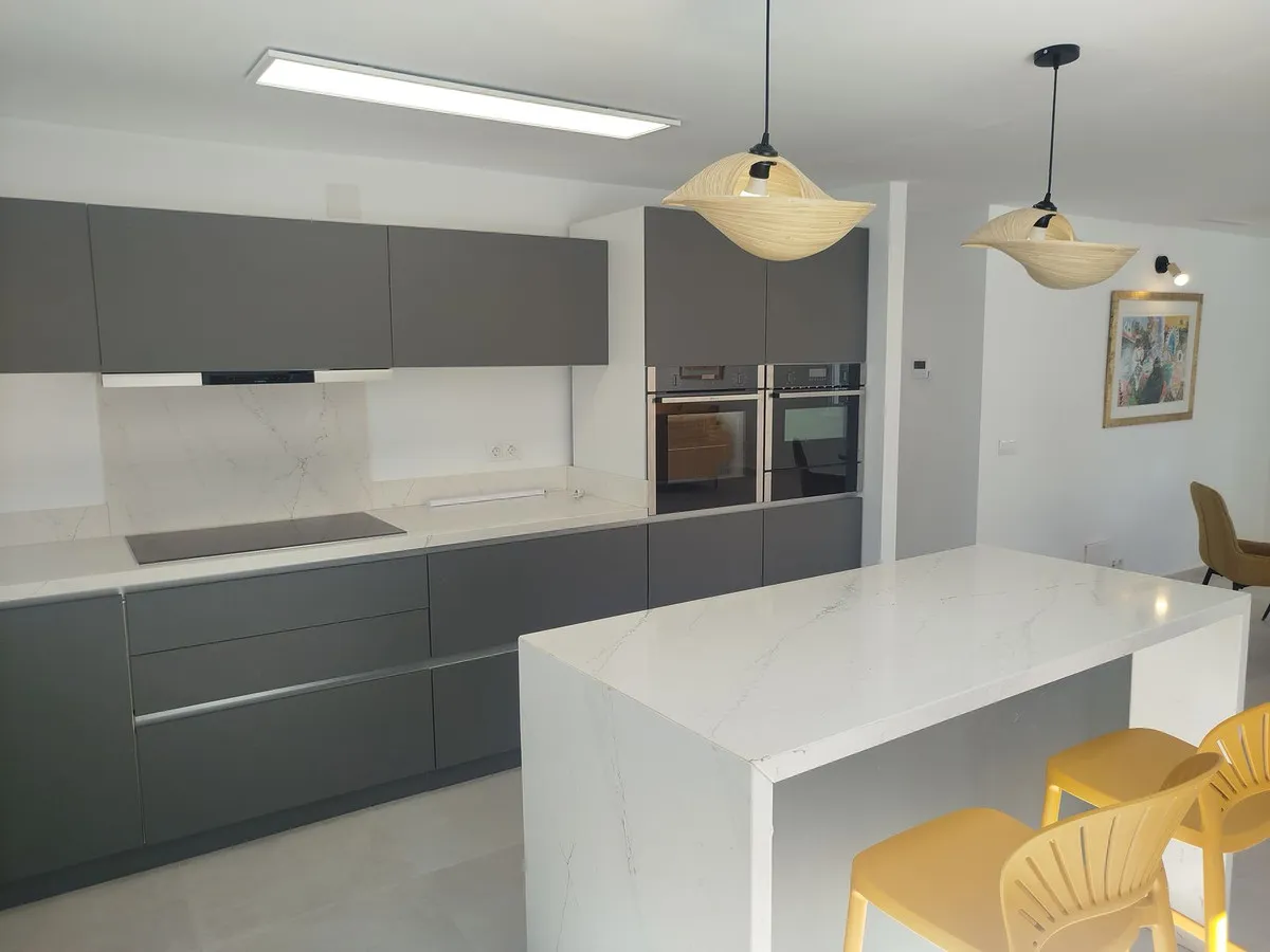 79e8ce85-d1e1-43cf-a9c8-3752679cf47f