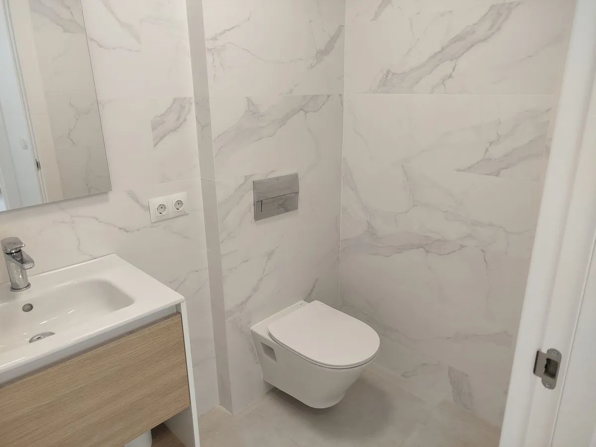 9c16a0ec-95e4-4c09-b51d-460d3f8005e7