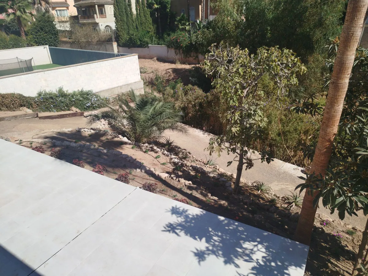 eab26e03-5e96-43c4-b1e7-32d3482a4db0