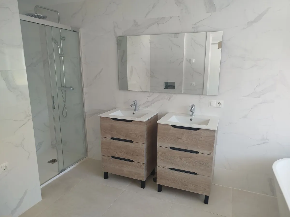 ee891002-b833-481c-934a-e6f15b252395