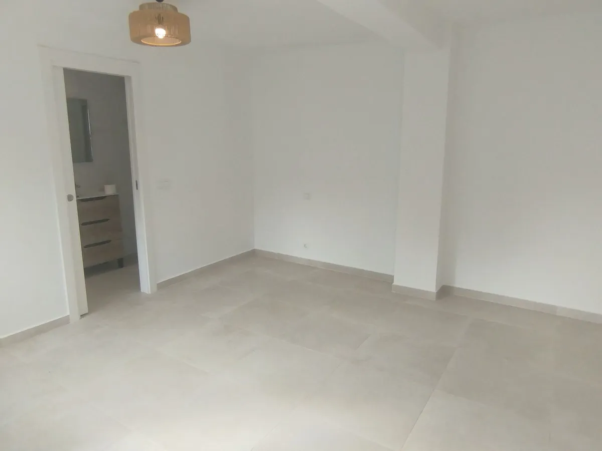 f06898f0-a1de-4783-895d-0f578657450e