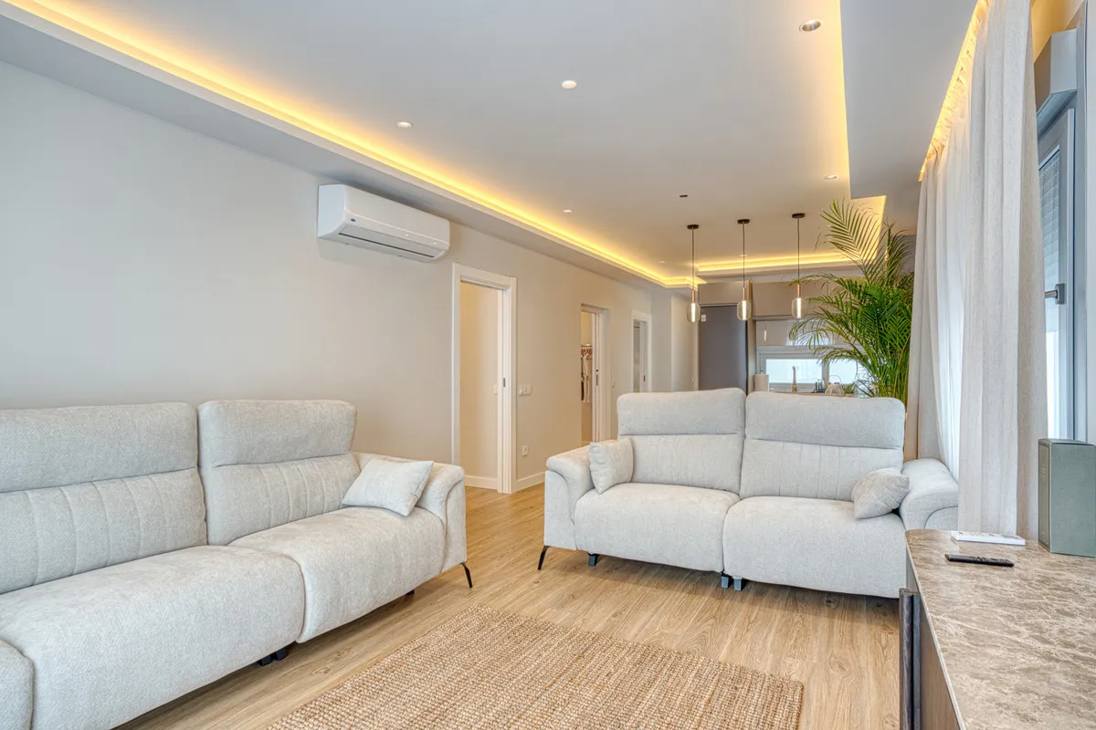 cafd06be-3fb5-485a-99aa-ad137223510a