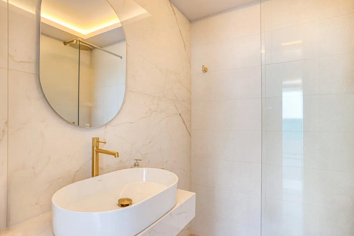 f31dde16-1c84-4ac7-8596-1a30b67d7216