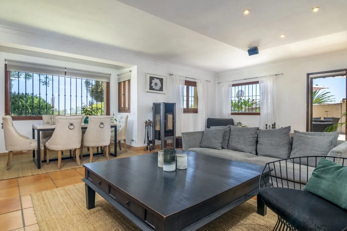 5dd2b856-e6e4-4dc1-b0ed-27ec7880e763