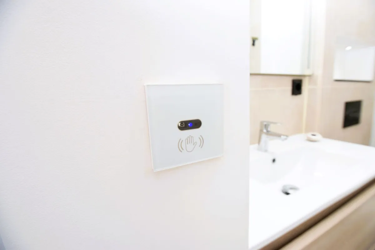 7a49eac2-9c1b-4592-bb49-2cd946159675