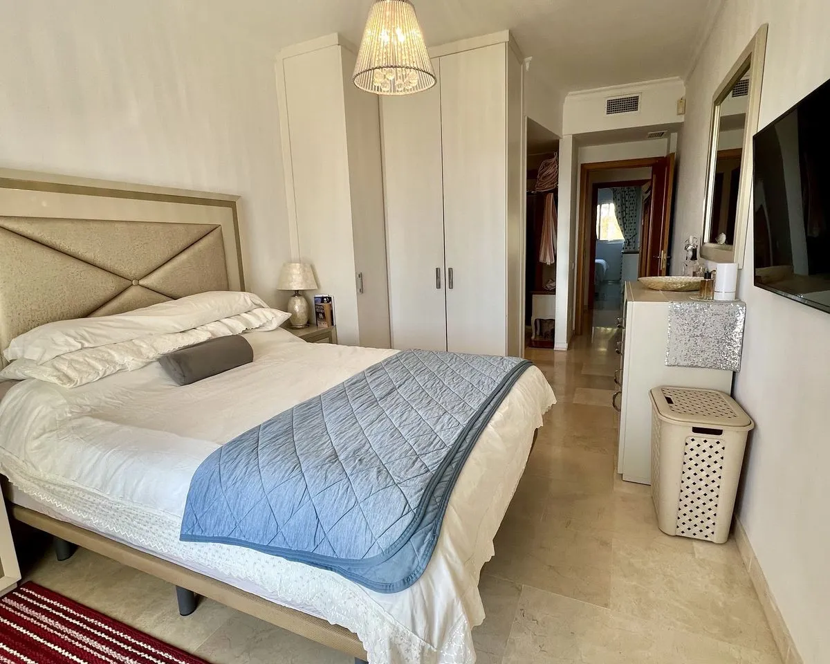 3ff11a17-d8b6-41b5-b52f-9507ea7f217e